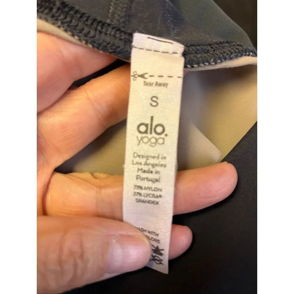 ALO Vapor Camo Leggings in Hunter Size S